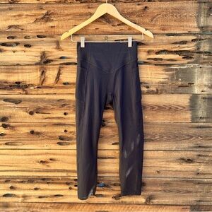 HALARA | NWT Black Capri Leggings XS